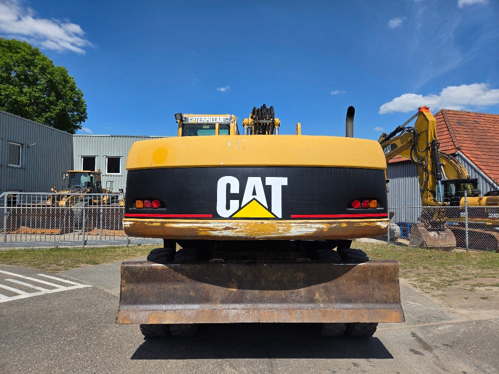 Caterpillar M322C
