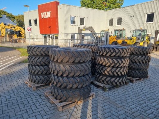 New Kumho 10.00 x 20