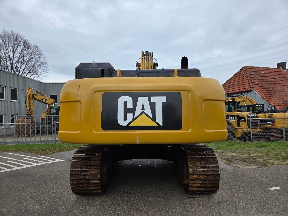 Caterpillar 330DL