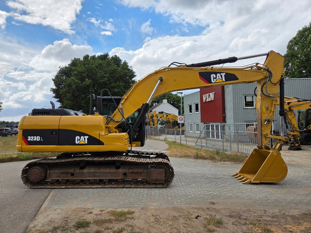 Caterpillar 323DL