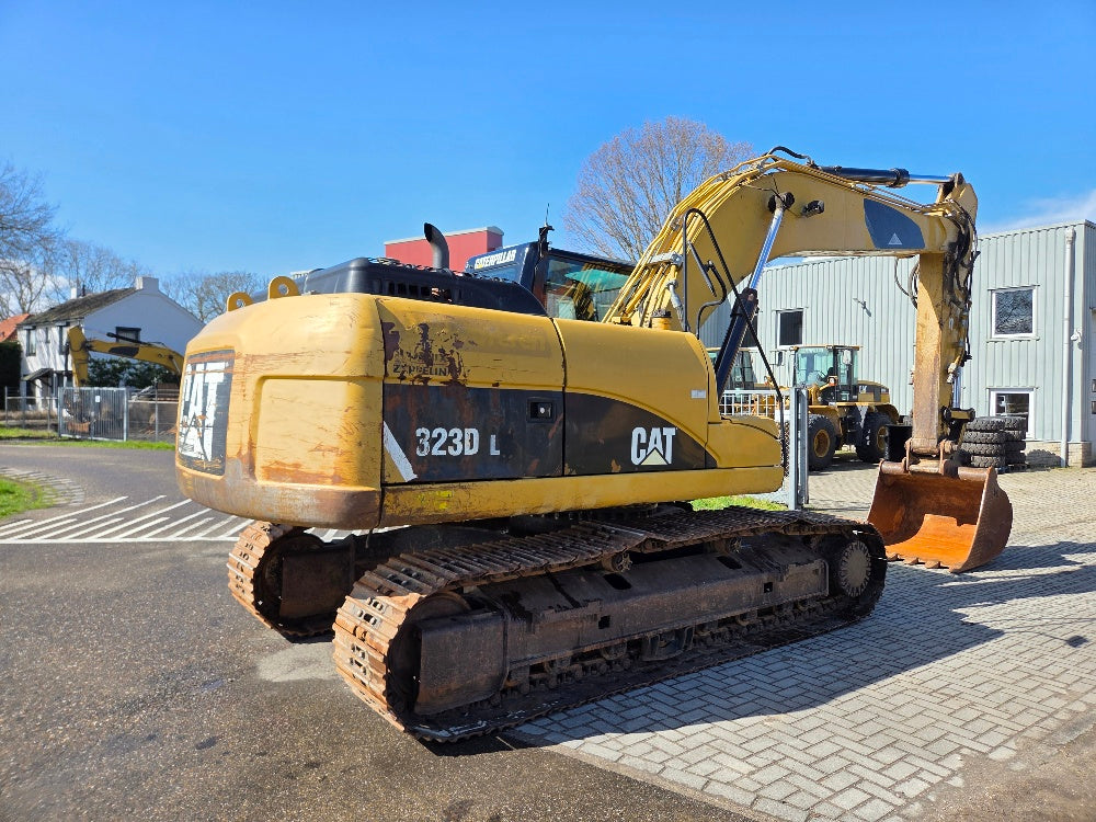 Caterpillar 323DL