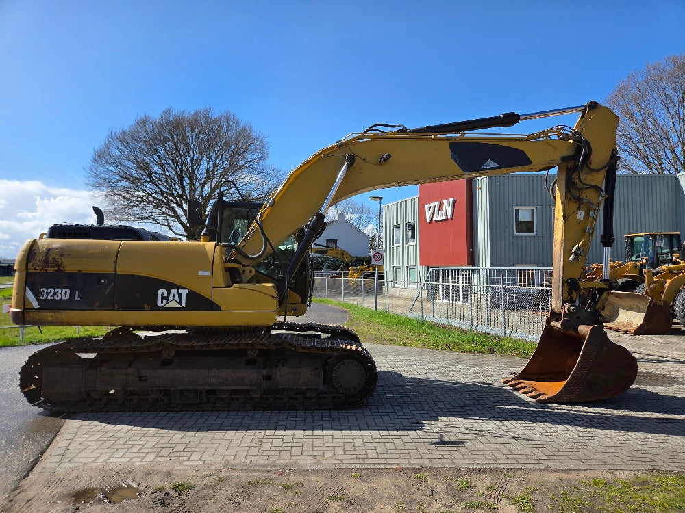 Caterpillar 323DL