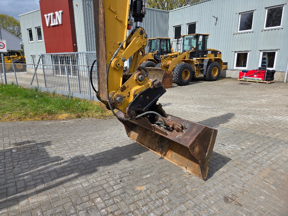 Caterpillar M318D