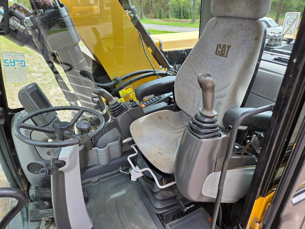 Caterpillar M318D
