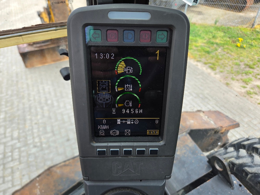 Caterpillar M318D