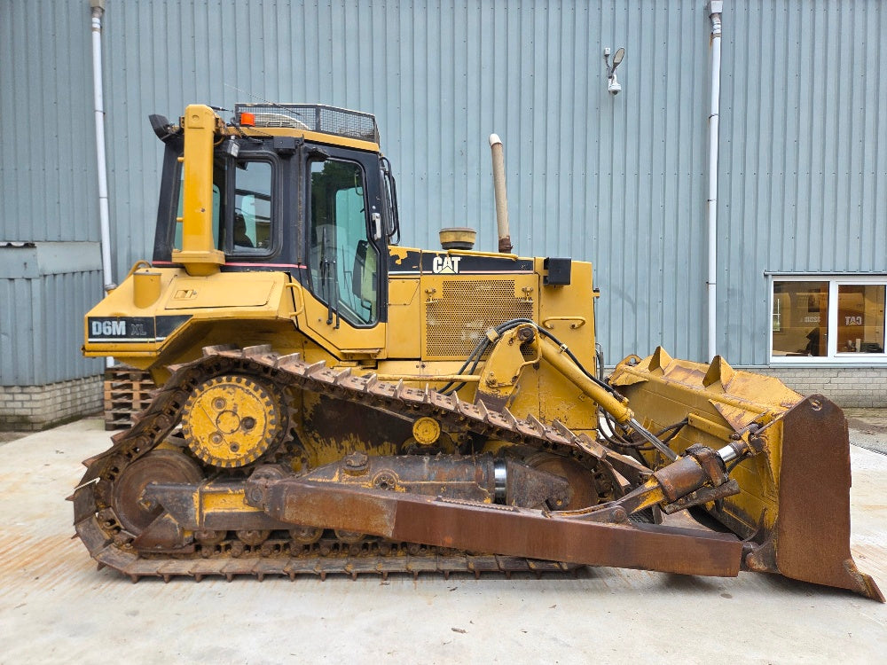 Caterpillar D6M XL