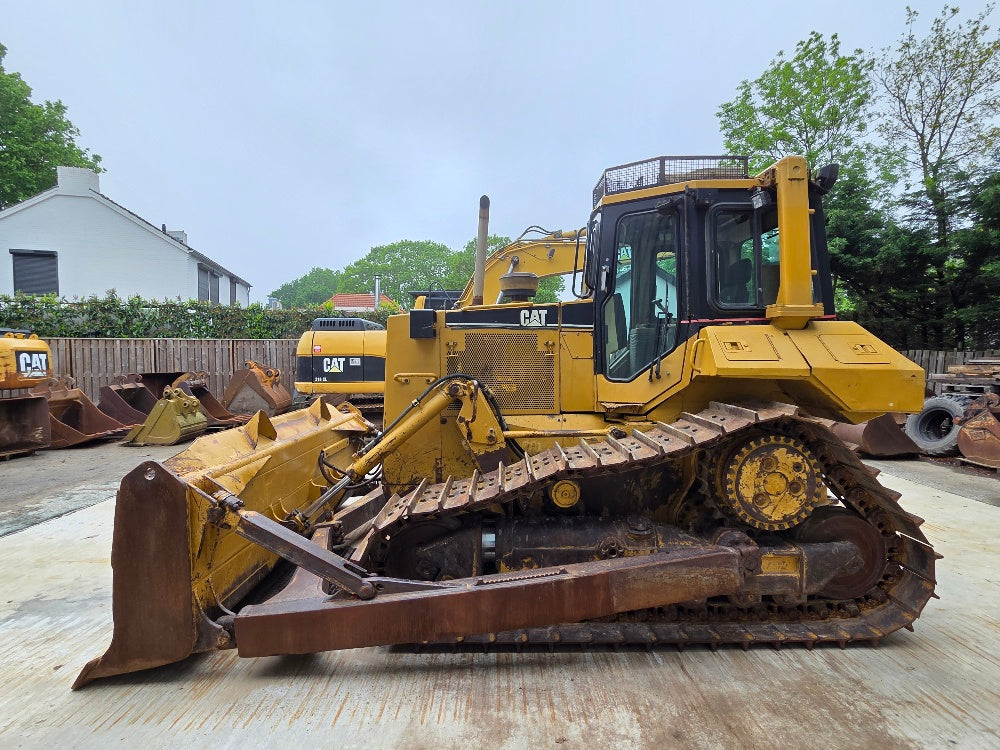 Caterpillar D6M XL