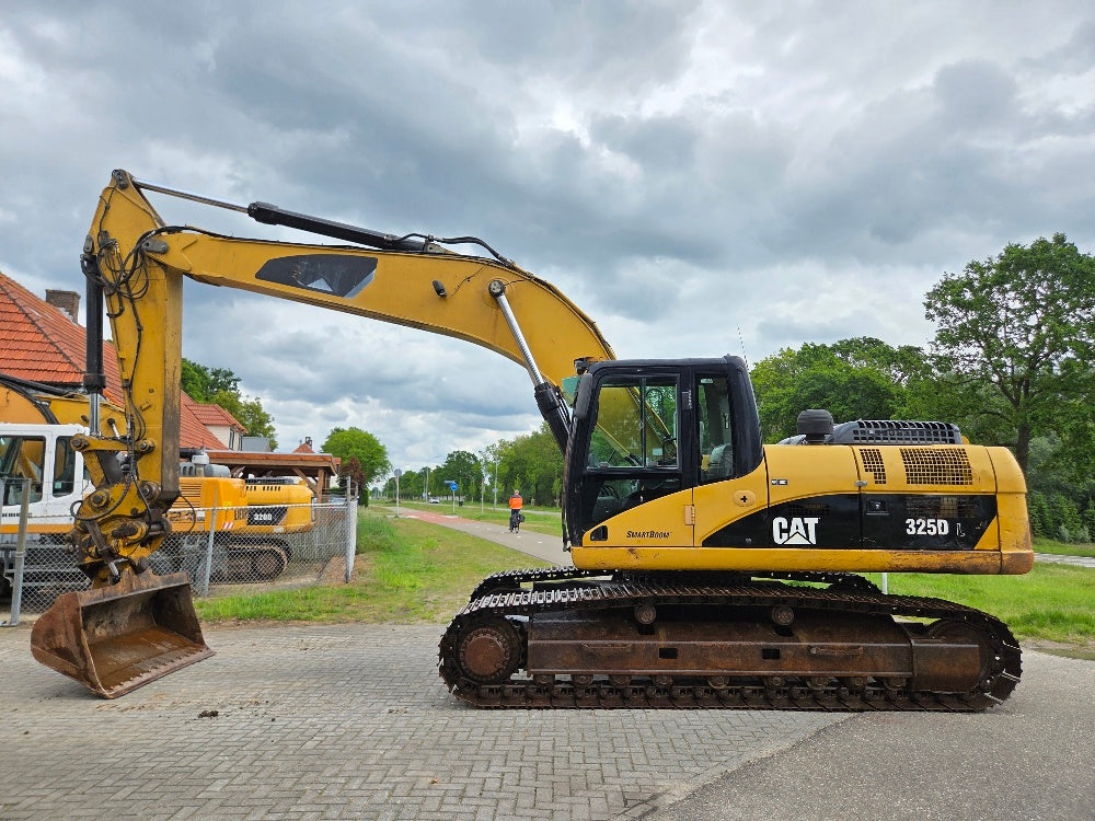 Caterpillar 325DL