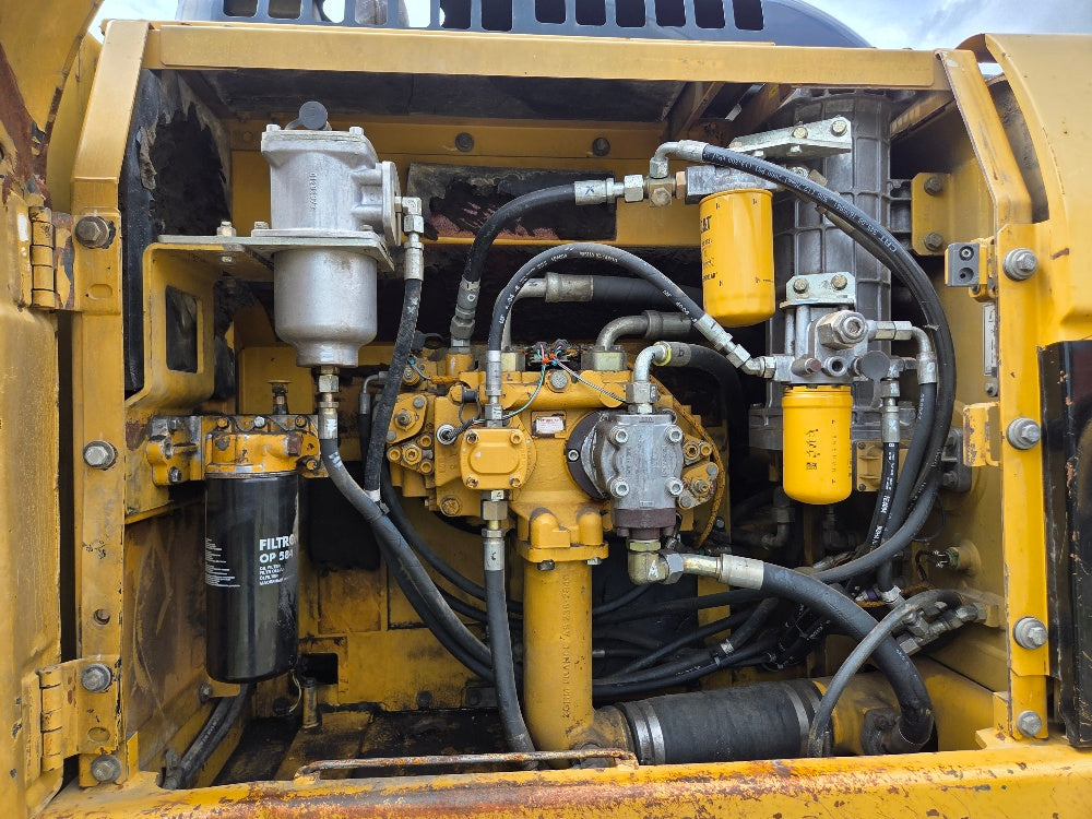 Caterpillar 325DL