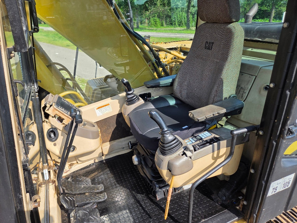 Caterpillar 320BL