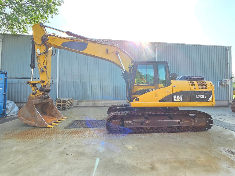 Caterpillar 323DL
