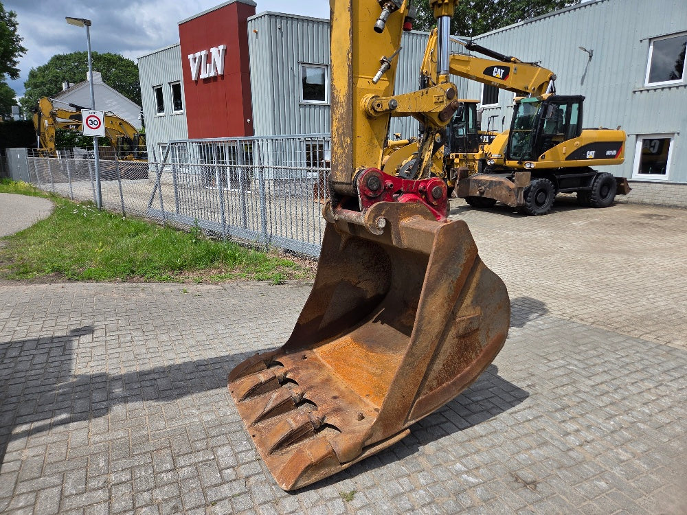 Caterpillar M318C