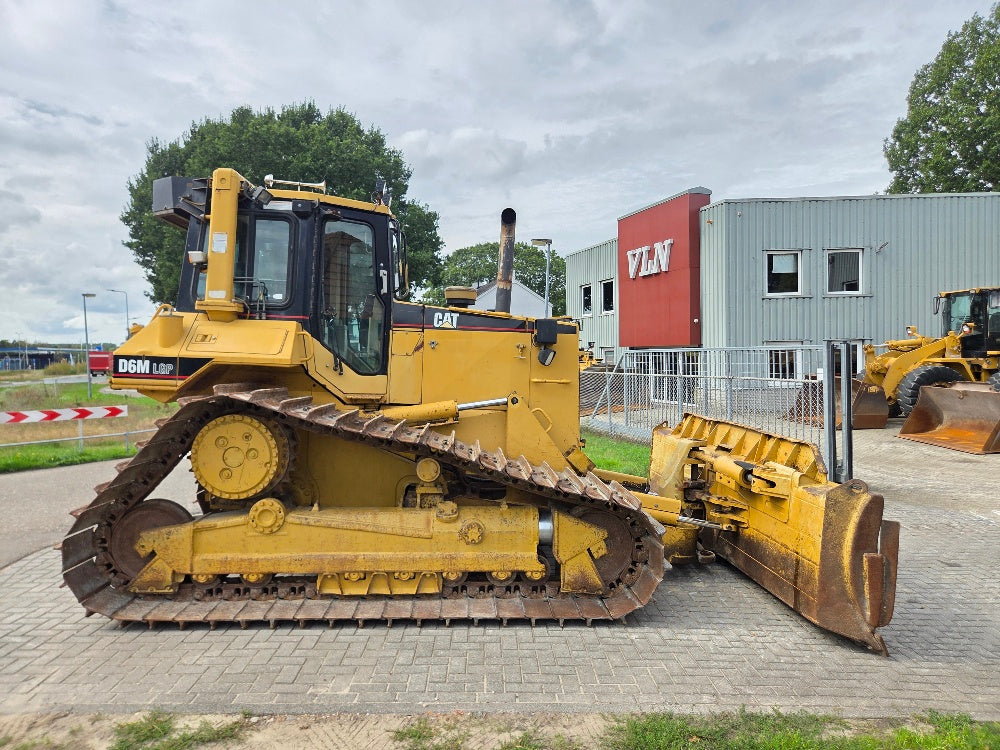 Caterpillar D6M LGP