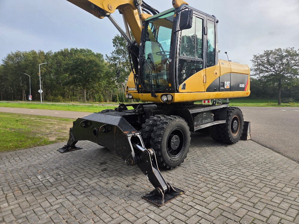 Caterpillar M318D