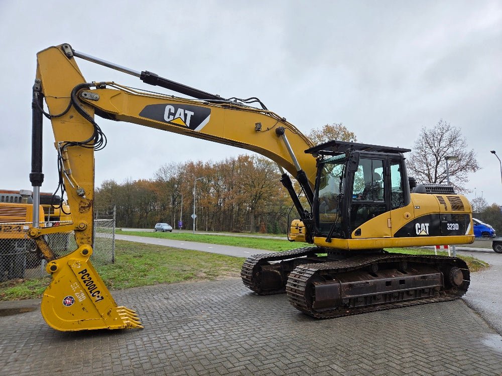 Caterpillar 323DL