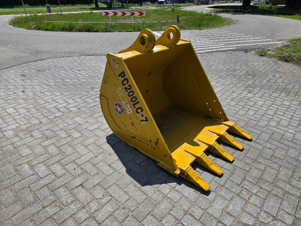 TL Komatsu bucket