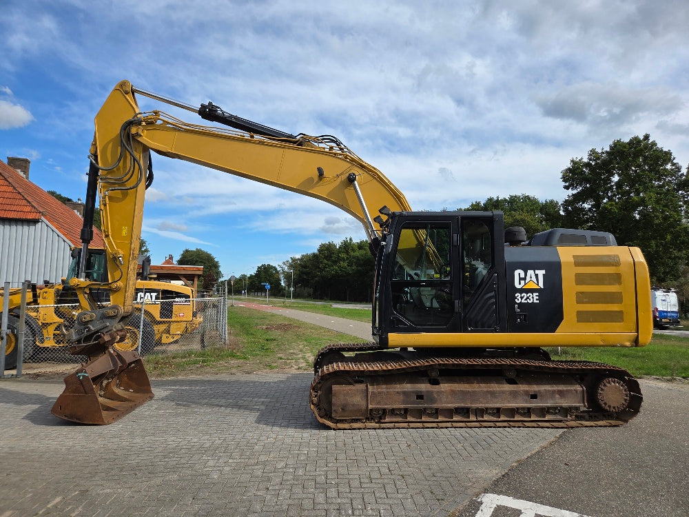 Caterpillar 323EL