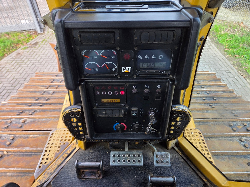 Caterpillar D6N LGP