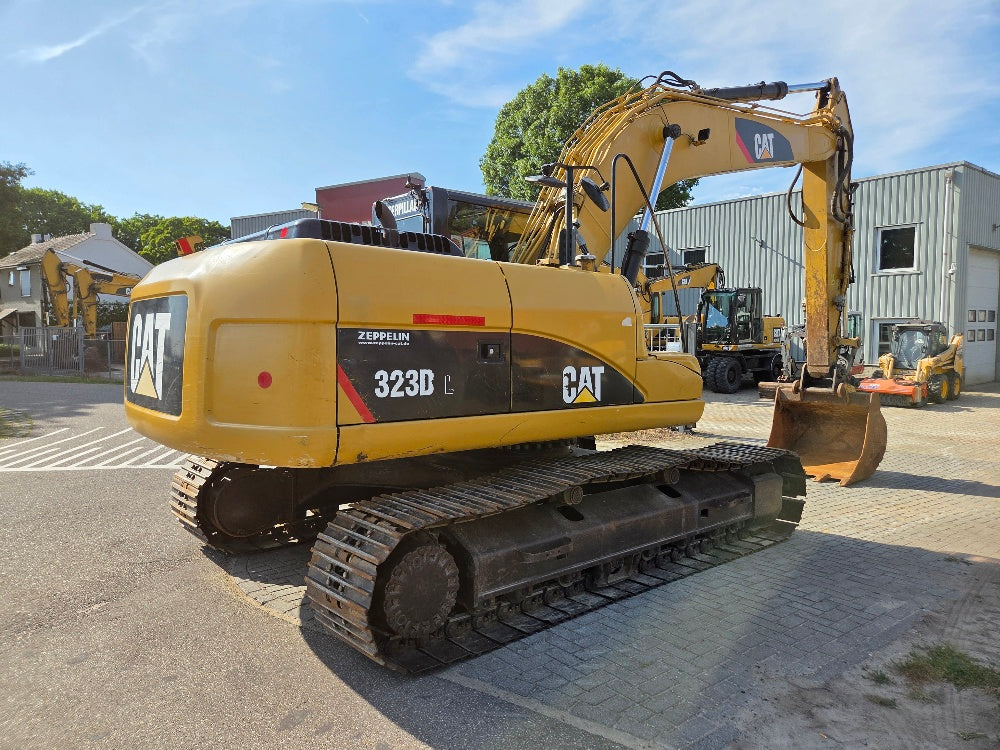 Caterpillar 323DL