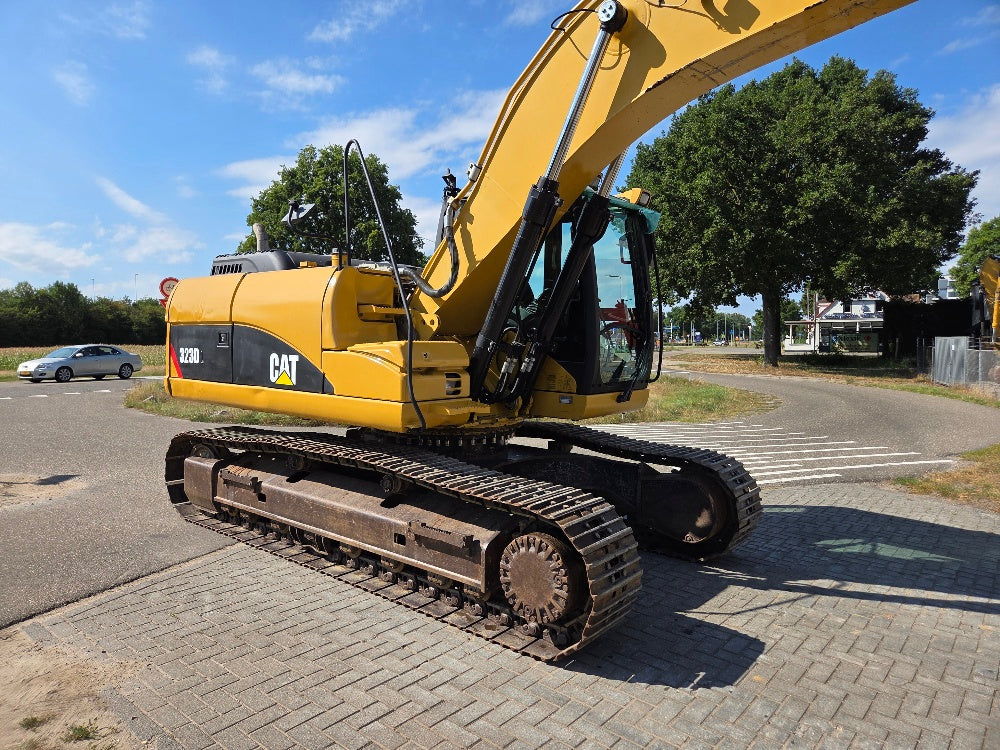Caterpillar 323DL