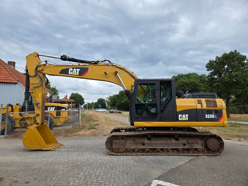 Caterpillar 323DL