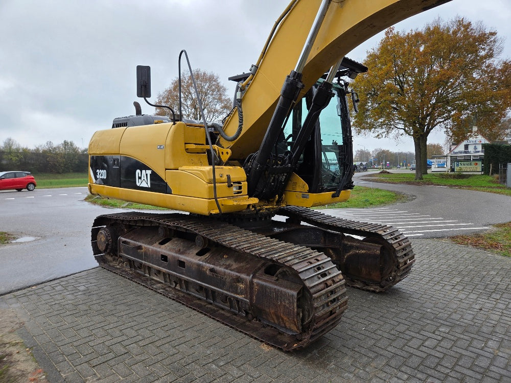 Caterpillar 323DL