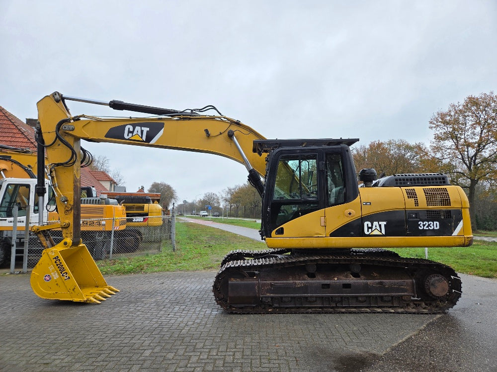 Caterpillar 323DL