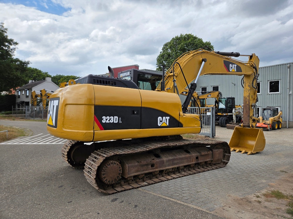 Caterpillar 323DL