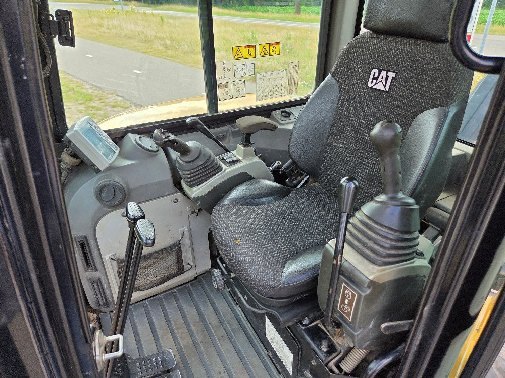 Caterpillar 305E