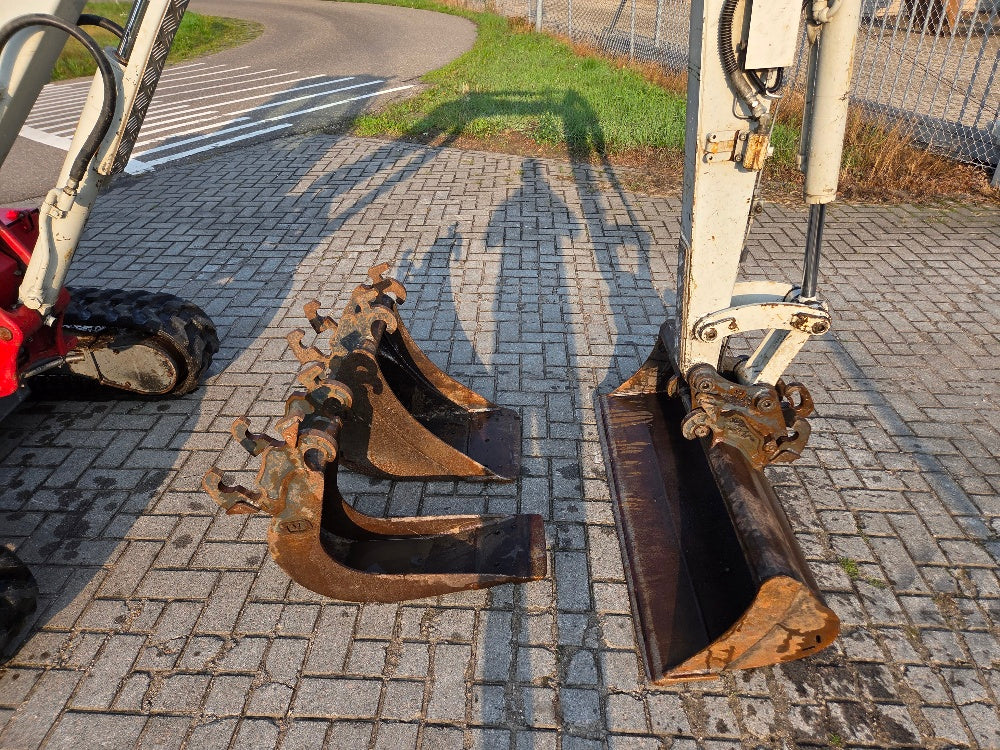Takeuchi TB225