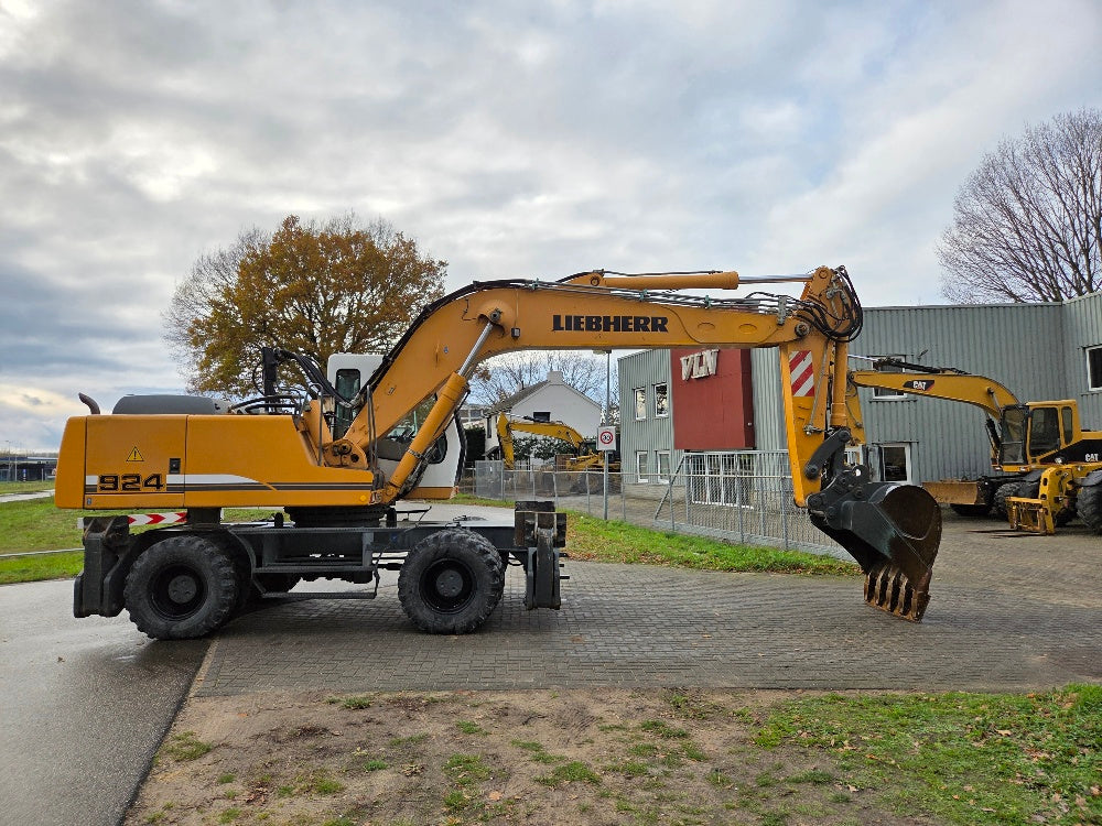 Liebherr A924B