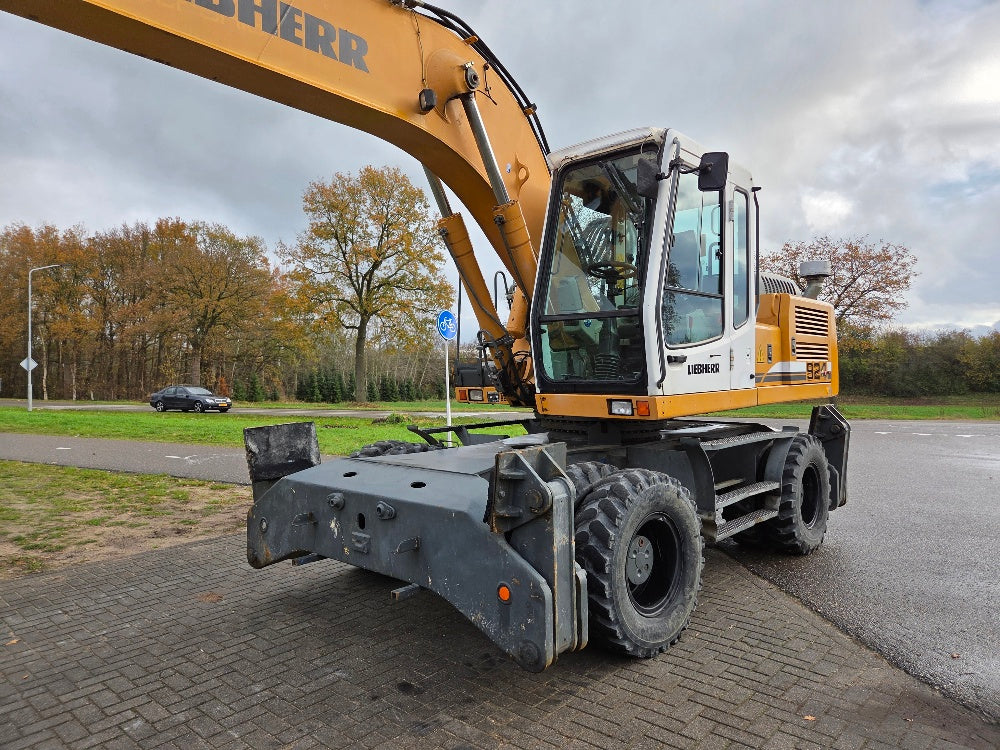 Liebherr A924B