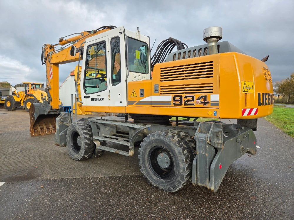 Liebherr A924B