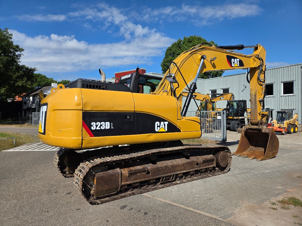 Caterpillar 323DL