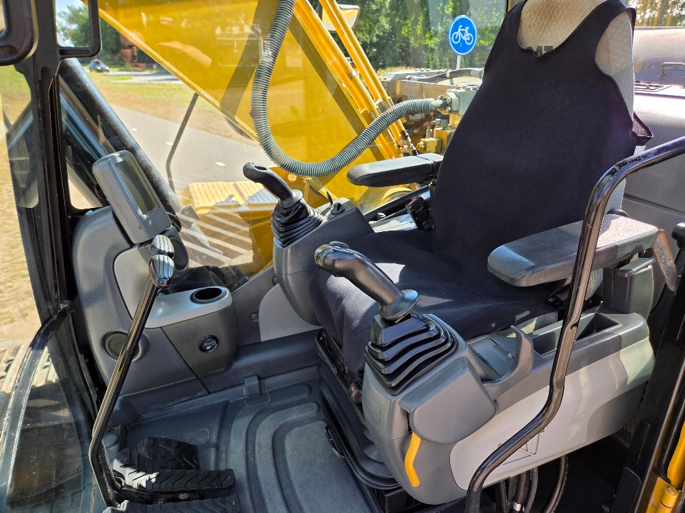 Caterpillar 323DL