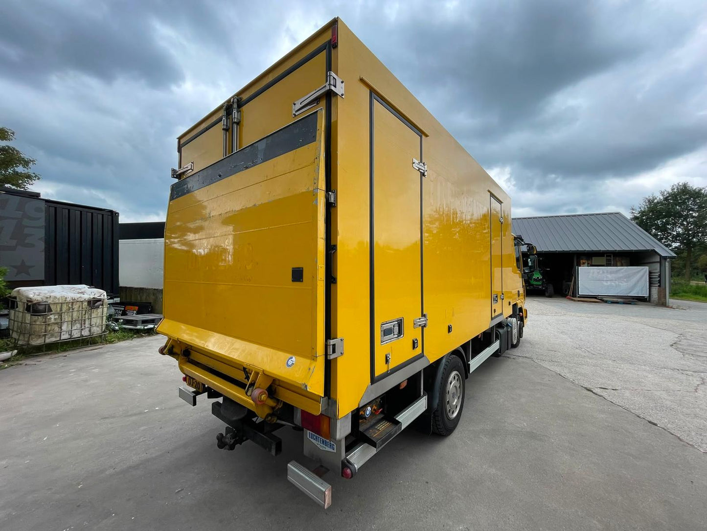 Iveco 90E 18