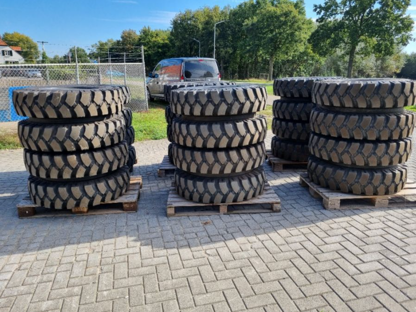 New Tiron Tyres 10.00 x 20